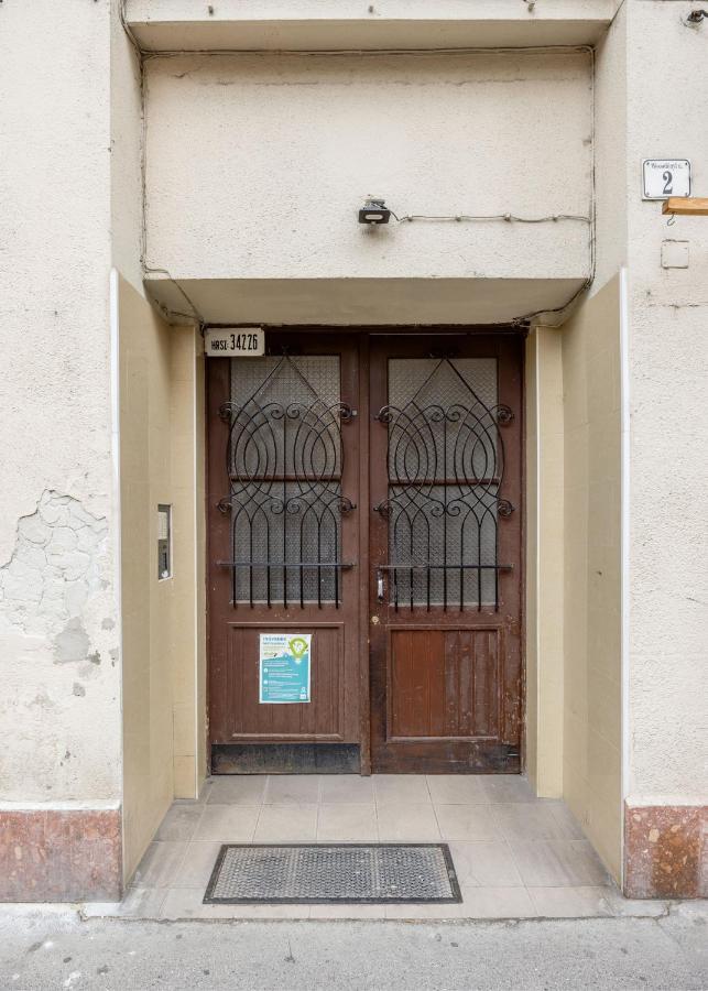 Elegant Apartment In Super Central Location Budapest Exterior photo